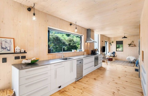 Akaroa House | Bellbird Bach - Akaroa