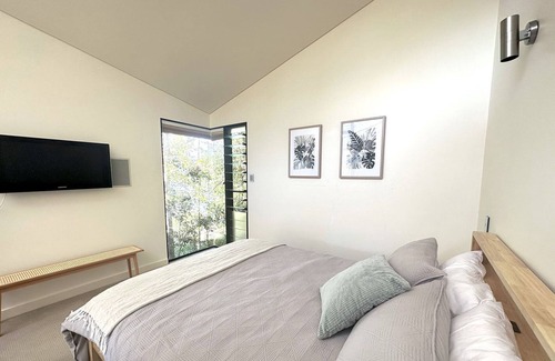 Bar Point House | Bellbird Bar Point *Boat Access ONLY*