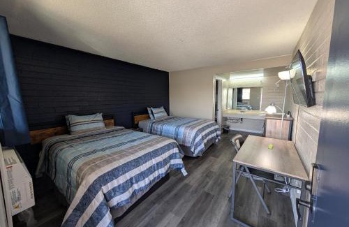 Globe Hotel | Belle Aire Motel