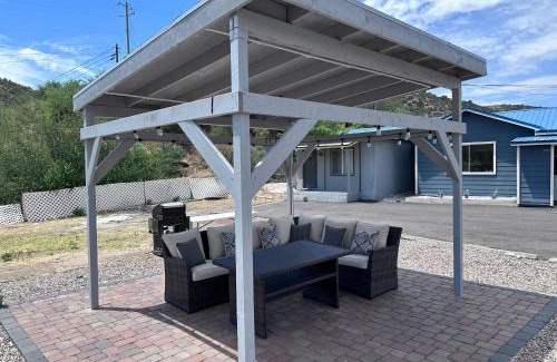 Globe Hotel | Belle Aire Motel