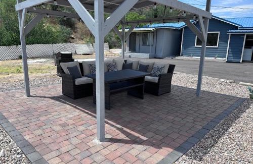 Globe Hotel | Belle Aire Motel