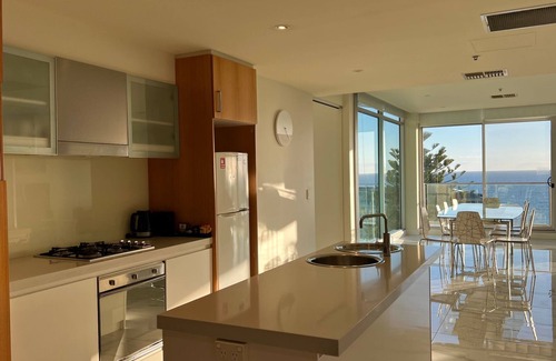 Glenelg Apartment | Belle Escapes - Glenelg Skyline Penthouse