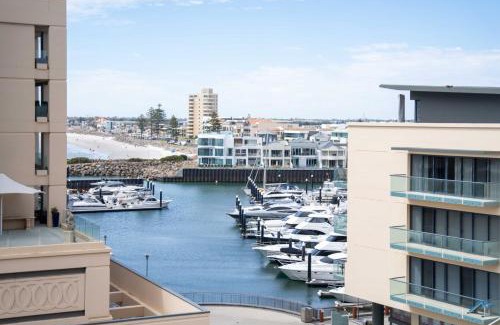 Glenelg Apartment | Belle Escapes - Ocean Views at the Bay
