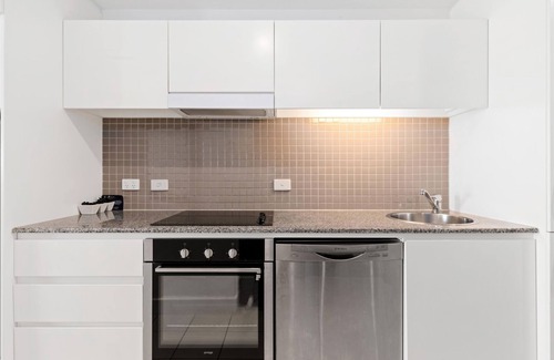 Glenelg Apartment | Belle Escapes - Sunset Views at the Bay