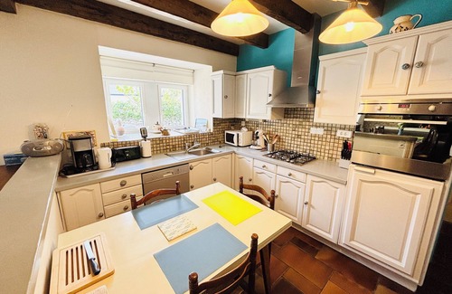 Saint-Guenole House | Belle Longère Traditionnelle à Penmarch