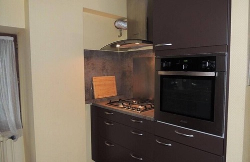 Saint-Sauves-d'Auvergne House | Belle Maison Indépendante au Toit de Lauzes