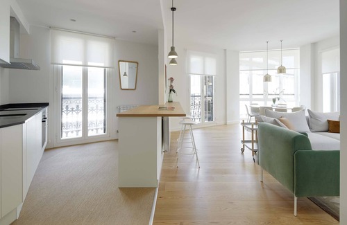 San Sebastian Centro Apartment | Belle Sebastian by FeelFree Rentals