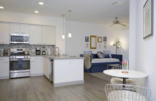 Southwest Anaheim Apartment | Belle Suite -8mins from Disney, Centrally Located!