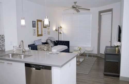 Southwest Anaheim Apartment | Belle Suite -8mins from Disney, Centrally Located!