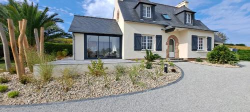 Locquirec House | Belle villa à 150m de la plage.