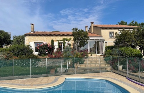 Le Cres Villa | Belle Villa Languedocienne Avec Piscine au Calme