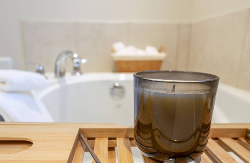 Terra Nova House | Belle Vue Cottage, An Expansive Ocean-View, Limited Mobility Friendly Home