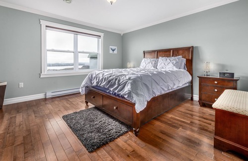 Terra Nova House | Belle Vue Cottage, An Expansive Ocean-View, Limited Mobility Friendly Home