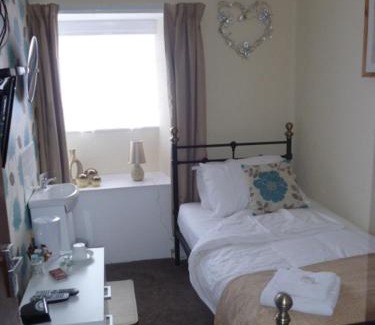 Llanwrtyd Wells Bed & Breakfast | Belle Vue Hotel