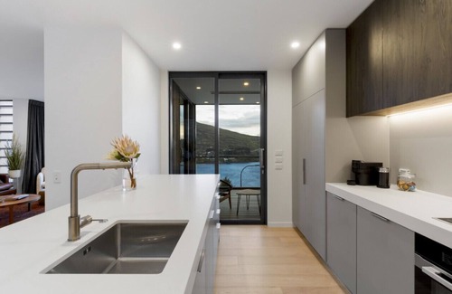Queenstown Villa | Belle Vue Villa - Stunning Views and Hot Tub