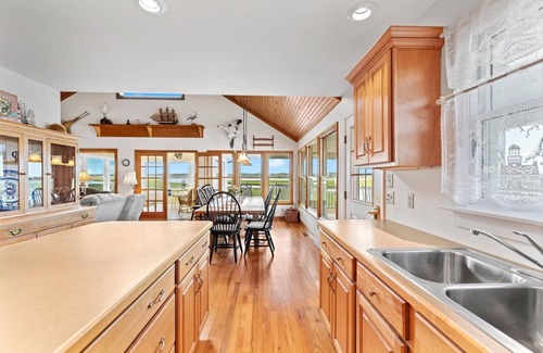 Chincoteague House | Belle Vue - Waterfront with Lighthouse Views!