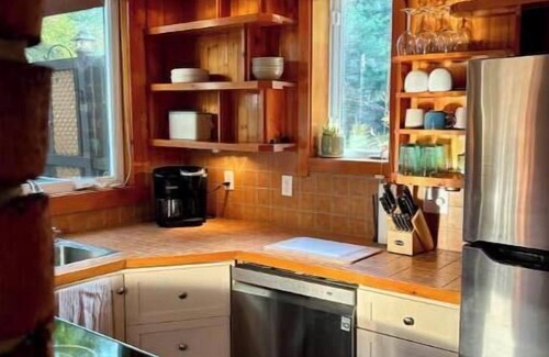 Sherbrooke Apartment | Bellevue Shelter