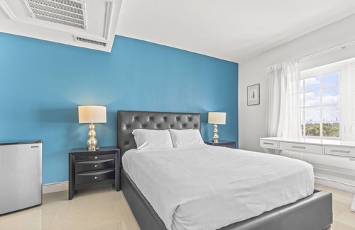 City Center Hotel | Belleza South Beach Queen Studio (Sleeps 2)