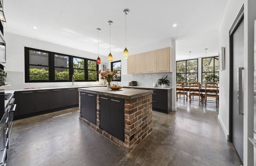 Wentworth Falls House | Bellmohr House on the Lake