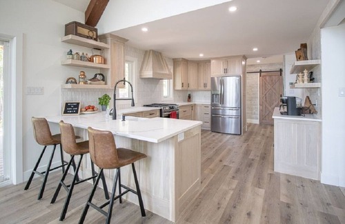 Madawaska Valley Cottage | Bells' Dream Lakehouse on Bark Lake