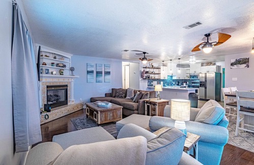 Gulfport House | Bells on the Biloxi Pet Friendly Waterfront Sleeps 6