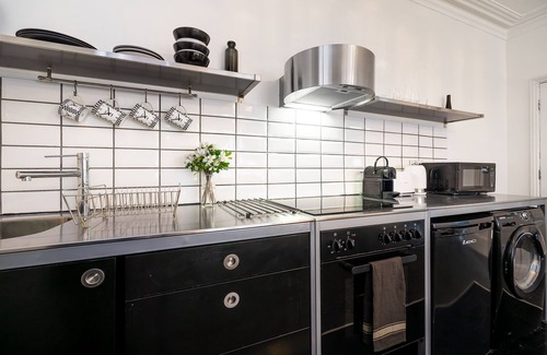 Belsize Apartment | Belsize Park spacious Studio flat