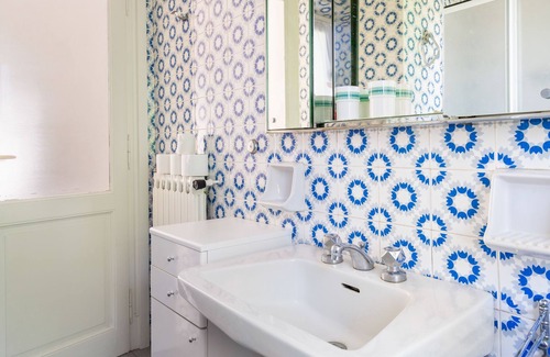 Meina House | Belvilla by OYO Belle Epoque