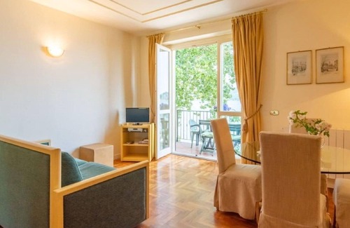 Meina House | Belvilla by OYO Villa Greta - Arona