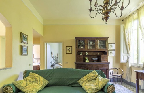 Palaia House | Belvilla by OYO CASA ROSSA 8 pax