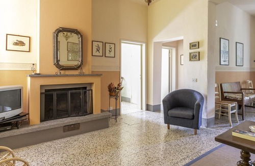 Palaia House | Belvilla by OYO CASA ROSSA 8 pax