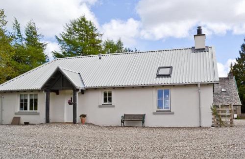 Crieff House | Ben Hennie