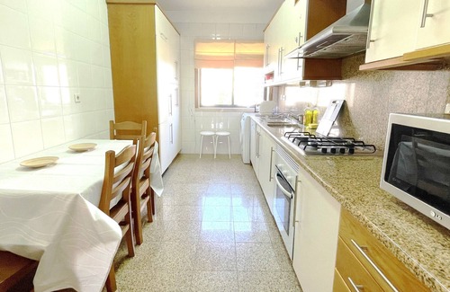 Sao Domingos de Benfica Condo | Benfica Modern Area | Metro, Parking & Bills incl.