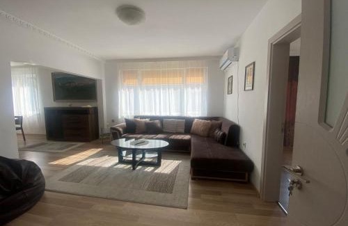 Varna City Centre Apartment | Benkovski Grand Apartment