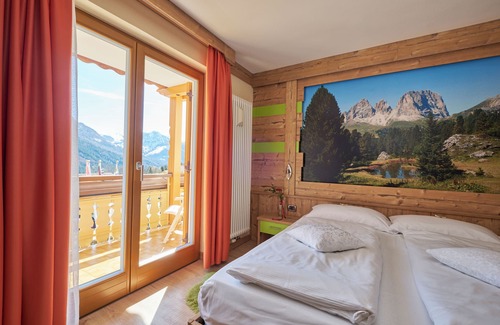 San Giovanni di Fassa Hotel | BERG HOTEL LATEMAR SPITZE