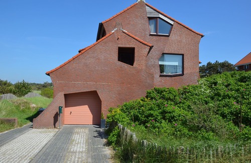 Bergen aan Zee House | BERGEN AAN ZEE: beautiful, large holiday home near the beach! Only 2 min. walk