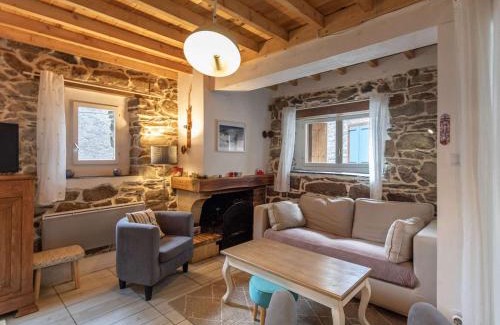 Sazos House | Bergerie Pyrénéenne Rénovée - 4 Chambres - 8 Pers. - Jardin - Stationnement Public - 3 Stations de Ski - FR-1-402-132