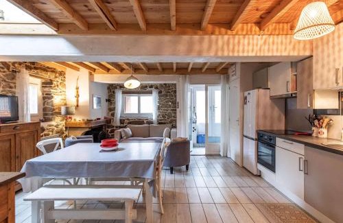 Sazos House | Bergerie Pyrénéenne Rénovée - 4 Chambres - 8 Pers. - Jardin - Stationnement Public - 3 Stations de Ski - FR-1-402-132