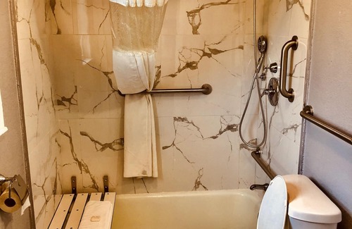Pittsfield Hotel | Berkshire Inn