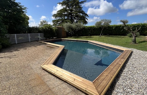 Saint-Quentin-la-Poterie Villa | Berlinette - Gîte Atypique 4 Personnes à 5mn D'uzès Ambiance Automobile