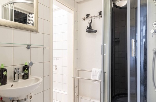 Planterwald Apartment | Berlin Puderstraße | 3-Bedroom Duplex Suite XXL