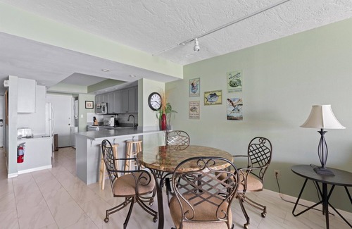 Meadows Condo | Bermuda Retreat-waterfront 2BR 2BA condo w/pool & boat slip