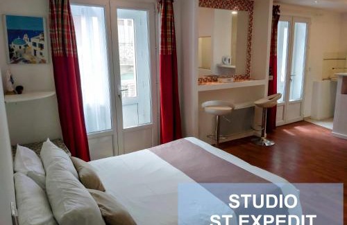 Lourdes Hotel | Bernadette' Cosy Flat - 3 minutes walk main door to sanctuary entrance- Old Town - Bernadette de Soubirous's neighborhood - Chapel for Prayer on site