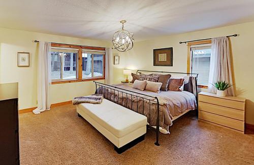 Truckee House | Bernese Gem