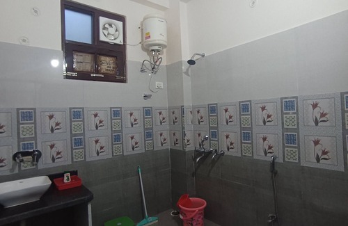Gomti Nagar Apartment | Best 2bhk Homestay 201 in Gomti Nagar- Bayweaver Nests