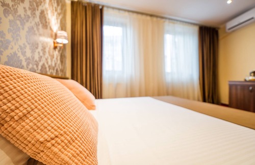 Bucharest City-Centre Hotel | Best accomodation at 800m to Bucharest Old Town