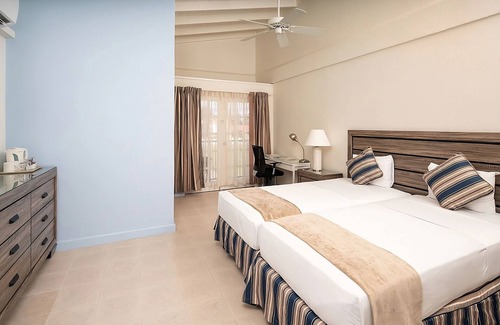 St. Lawrence Gap Hotel | Best Find! With Outdoor Pool, Free Parking, Close to Dover Beach