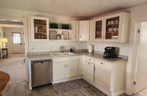 Alexandria Bay House | Best in the Bay! 3B/1.5ba, Pet friendly Home