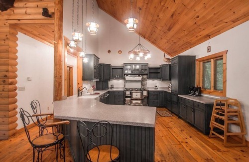 Branson Cabin | Best Lakefront Lodge in Branson! Dock, Fishing Canoes, Pool Table!