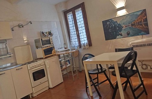 Historic Center Apartment | Best location in Bologna. Studio equipped for long stays. SuperHost since 2011.