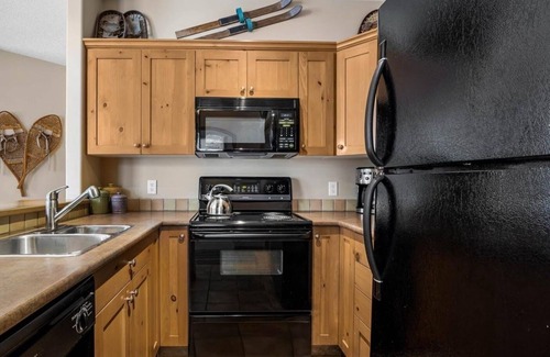 Sun Peaks House | BEST LOCATION! Steps from the Village, Private Garage + 4 Parking Spots!